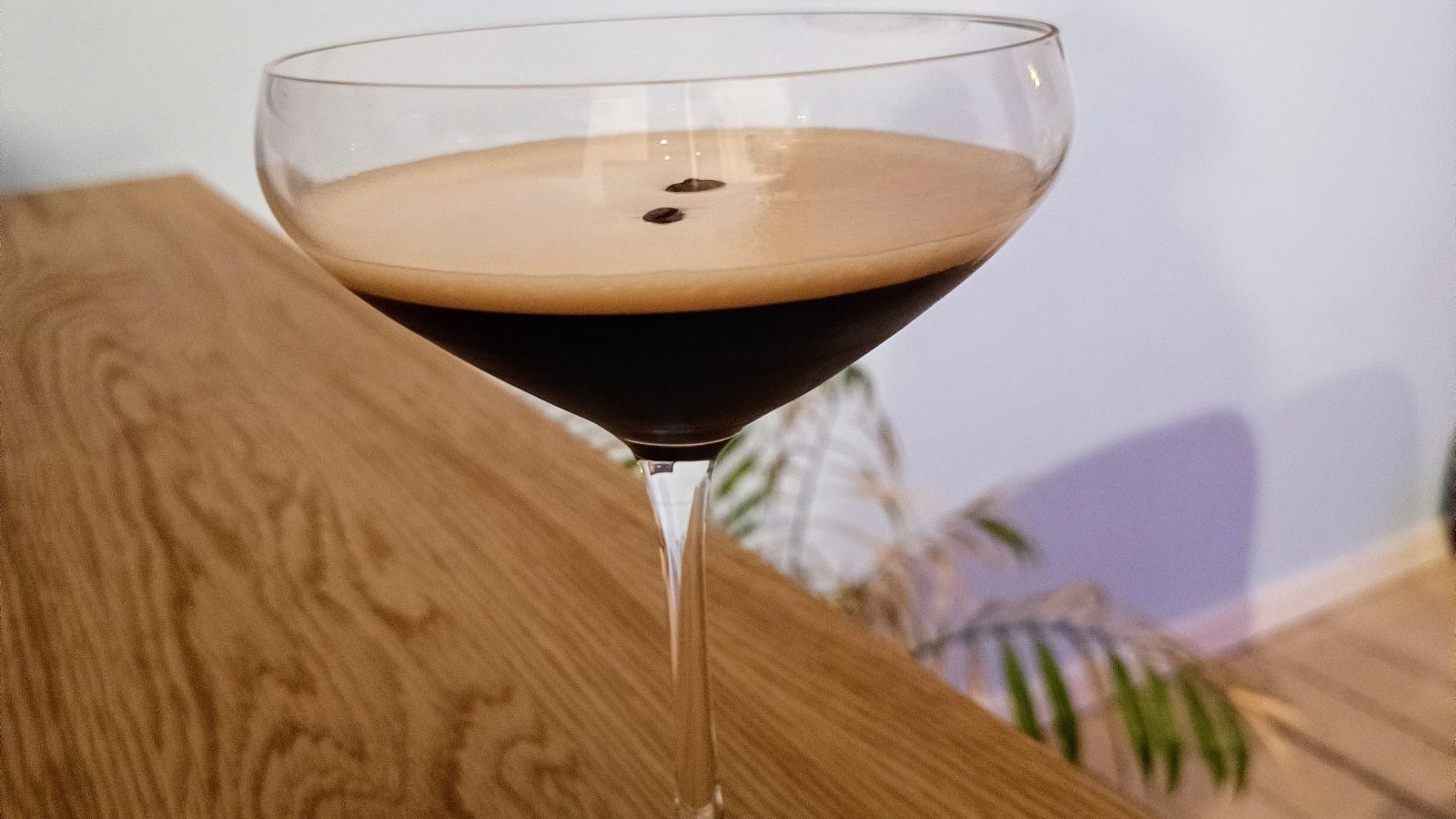 Espresso Martini til Julefrokosten: Skål for Kaffe og Fest!